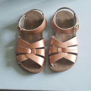 the Salt water sandals rose gold size 8